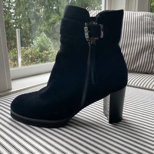 Blonde Waterproof Boots